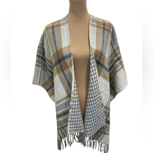 Chico's Women's Reversible Tartan Plaid & Checked Ruana Wrap Shawl One Size Soft - Picture 1 of 10